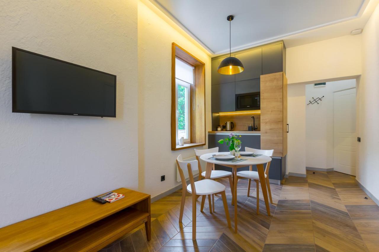 High Castle Park View Studio Lviv Exterior foto